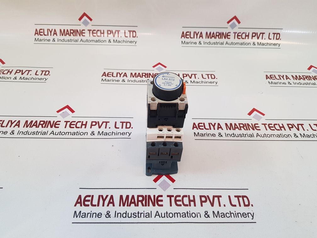 Telemecanique Lc1D12 Contactor With La2 Dt2 Travail On Delay
