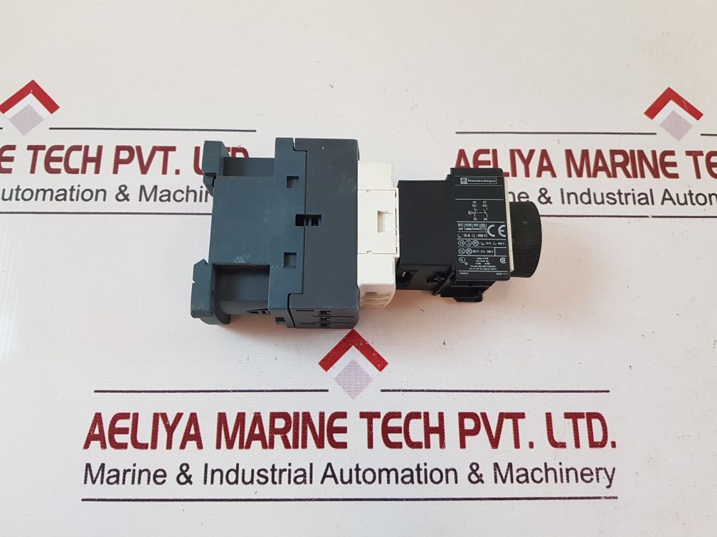 Telemecanique Lc1D12 Contactor With La2 Dt2 Travail On Delay
