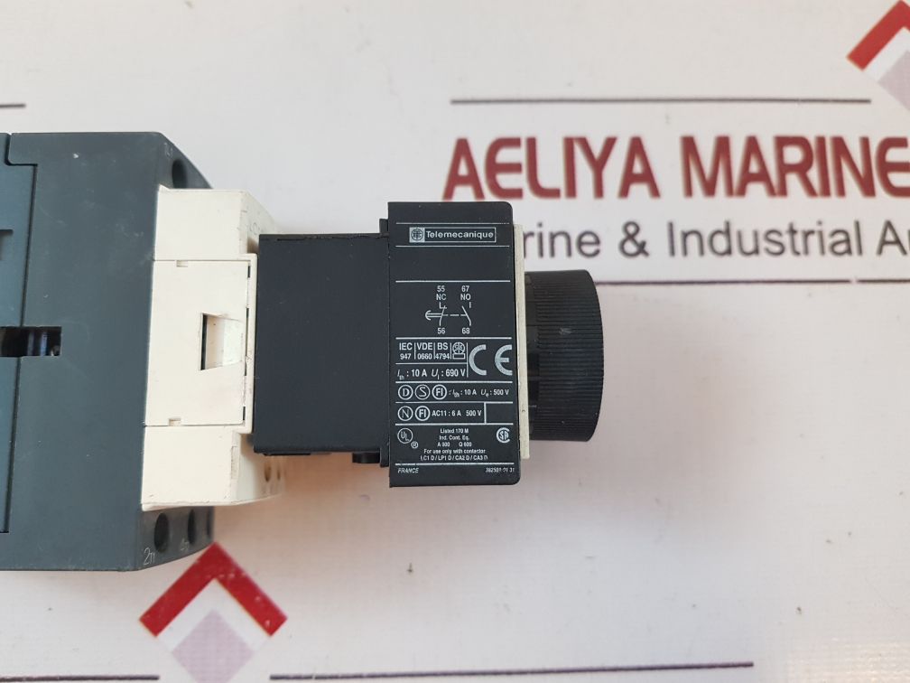 Telemecanique Lc1D12 Contactor With La2 Dt2 Travail On Delay
