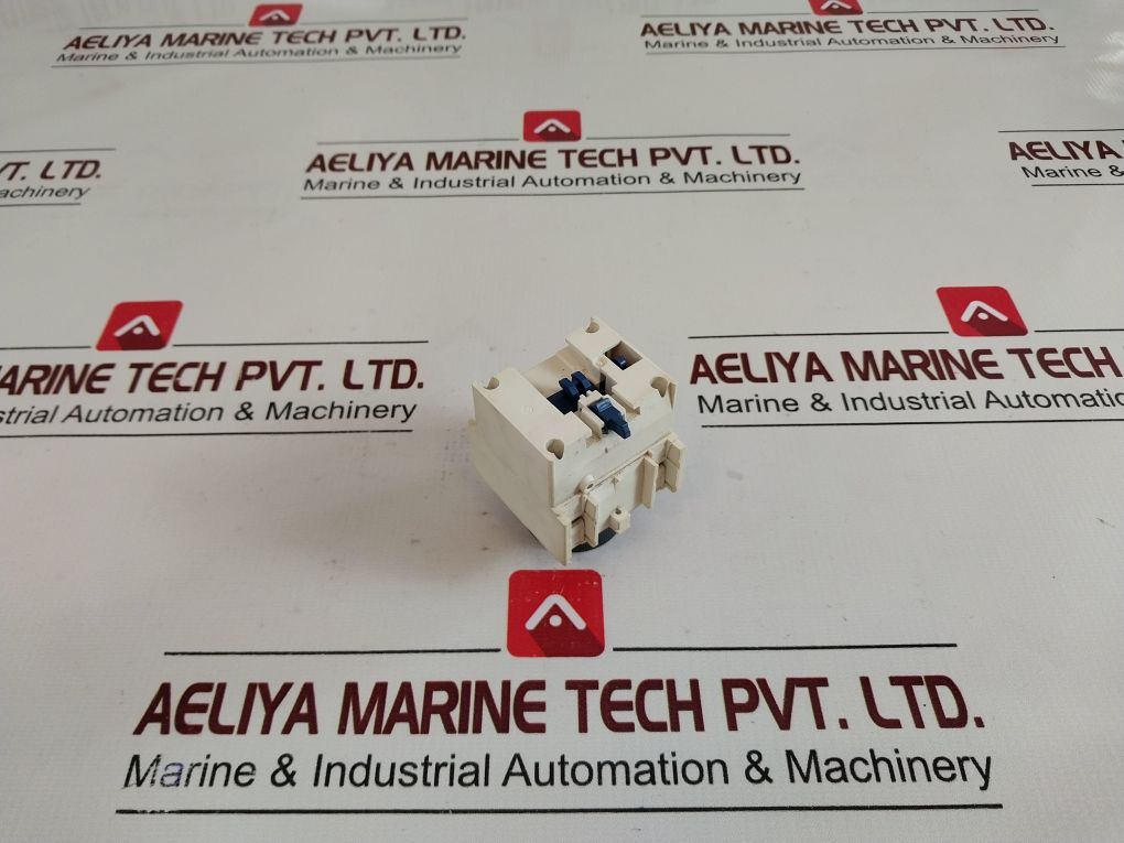 Telemecanique La2Dt4 Time Delay Block