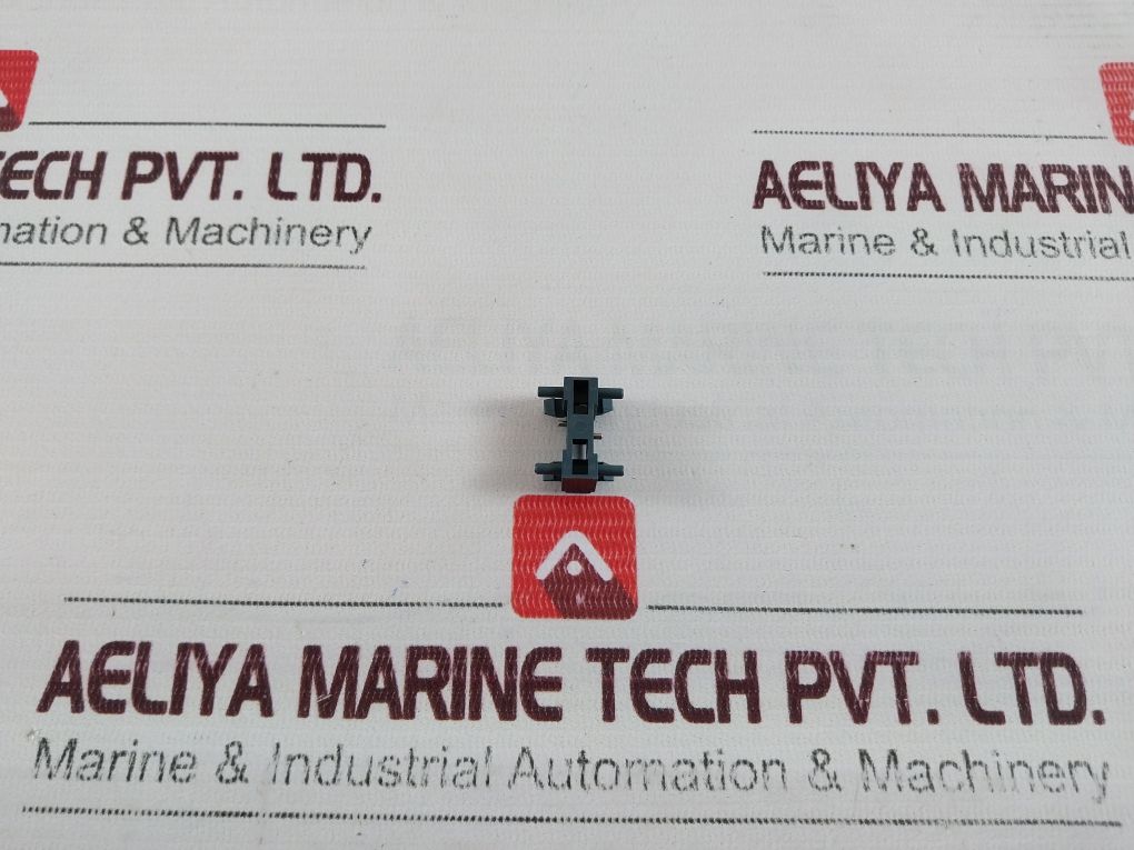 Telemecanique/Schneider Lad9R1V Mechanical Interlock Kit