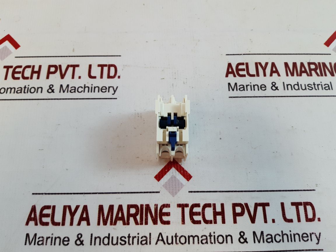 Set of 5x Telemecanique ladn20 auxiliary contact block 