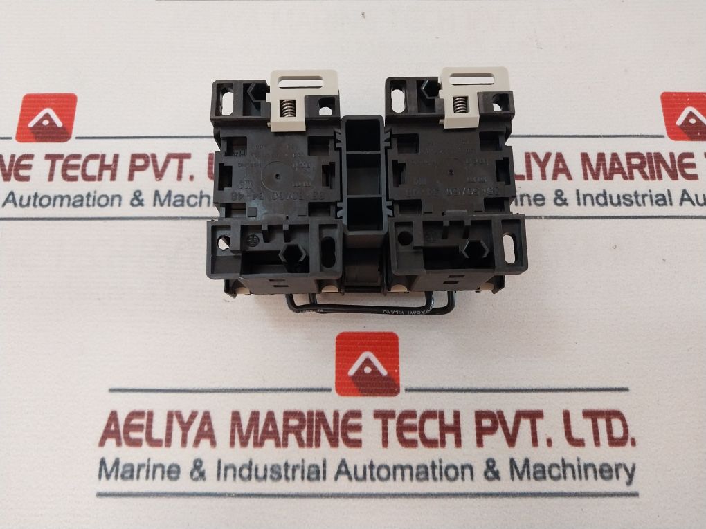 Telemecanique Lc1 D09 01 3-pole Reversing Contactor 24V 50/60Hz