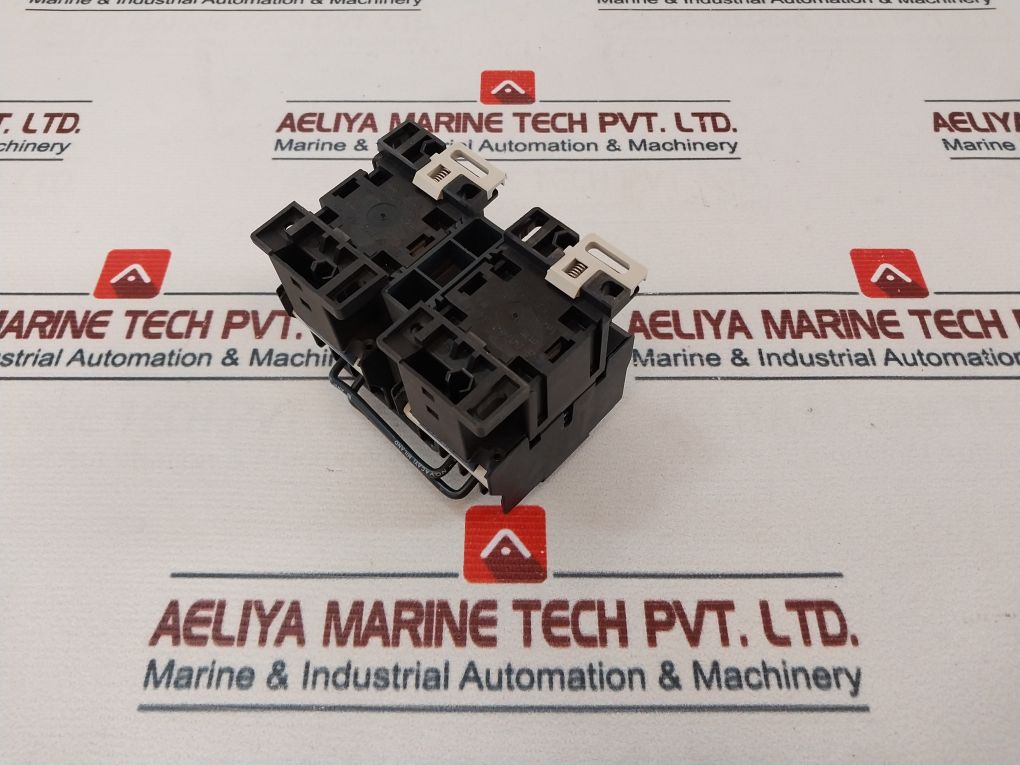 Telemecanique Lc1 D09 01 3-pole Reversing Contactor 24V 50/60Hz