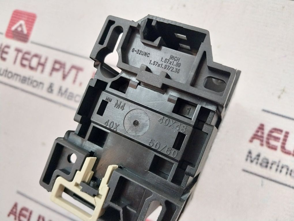 Telemecanique Lc1 D25 10 Contactor 750V