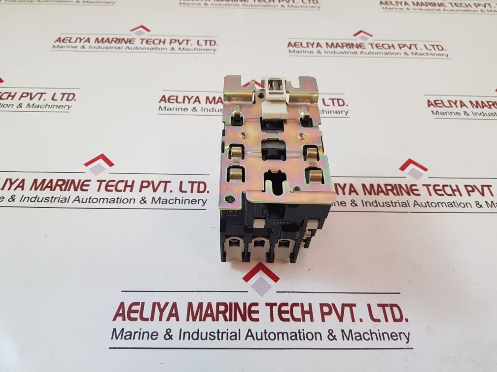 Telemecanique lc1 d4011 contactor