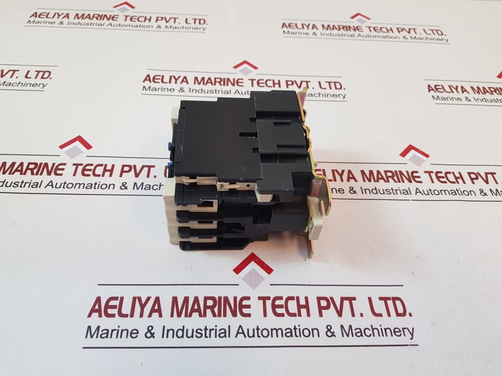 Telemecanique lc1 d4011 contactor