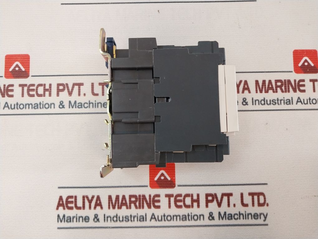 Telemecanique/Schneider Electric Lc1 D65 Contactor 600V A.C