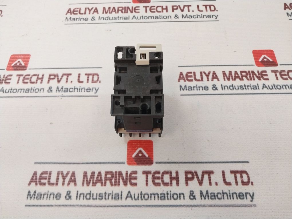 Telemecanique Lc1D1210 Contactor 110V 50/60Hz 25A