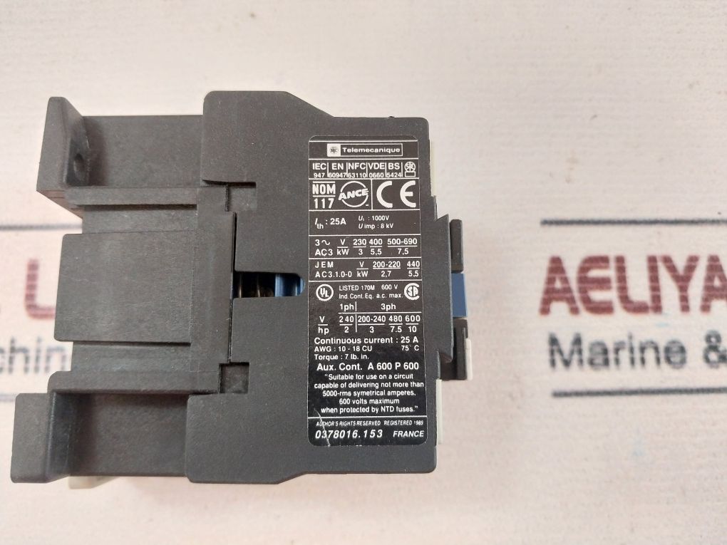 Telemecanique Lc1D1210 Contactor 110V 50/60Hz 25A