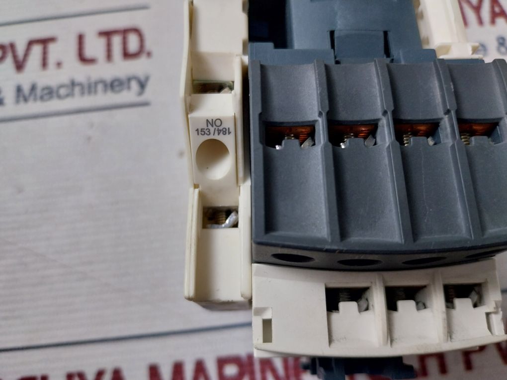 Telemecanique Lc1Dt25 Contactor With Lad8N20 Auxiliary Contact Block