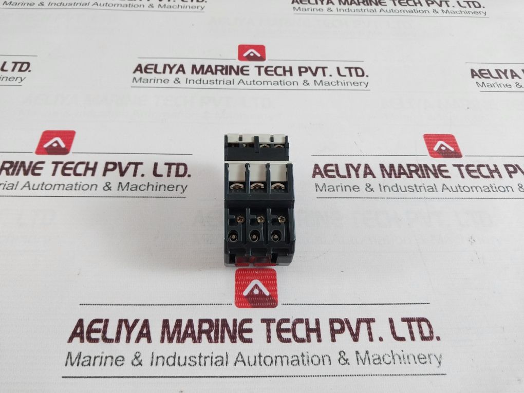 Telemecanique Lr2 D13 Thermal Overload Protection Relay With Adapter La7 D