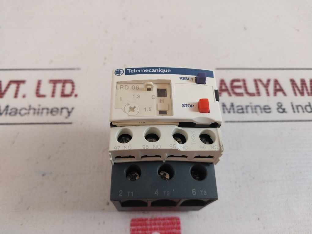 Telemecanique Lrd 06 Thermal Overload Relay 690V 50/60 Hz