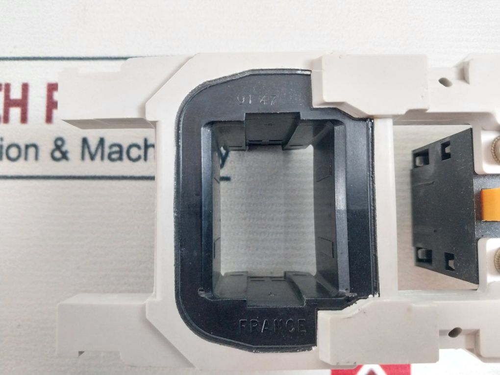 Telemecanique Lx1 Fg 184 Contactor Coil 220V