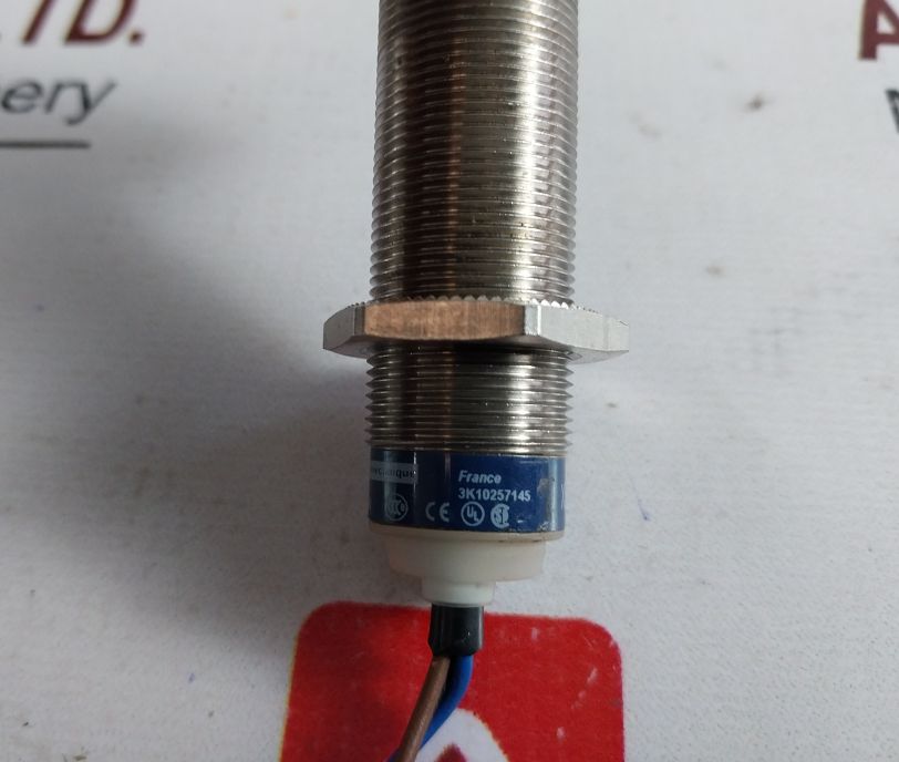 Telemecanique Xs618B1Nbl2 Proximity Switch Sensor With Na1123 Ha454875A/A/ Board