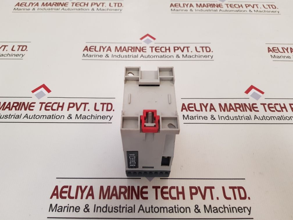Telemecanique Ny2 A21 Single Channel Dual Output Relay 250V