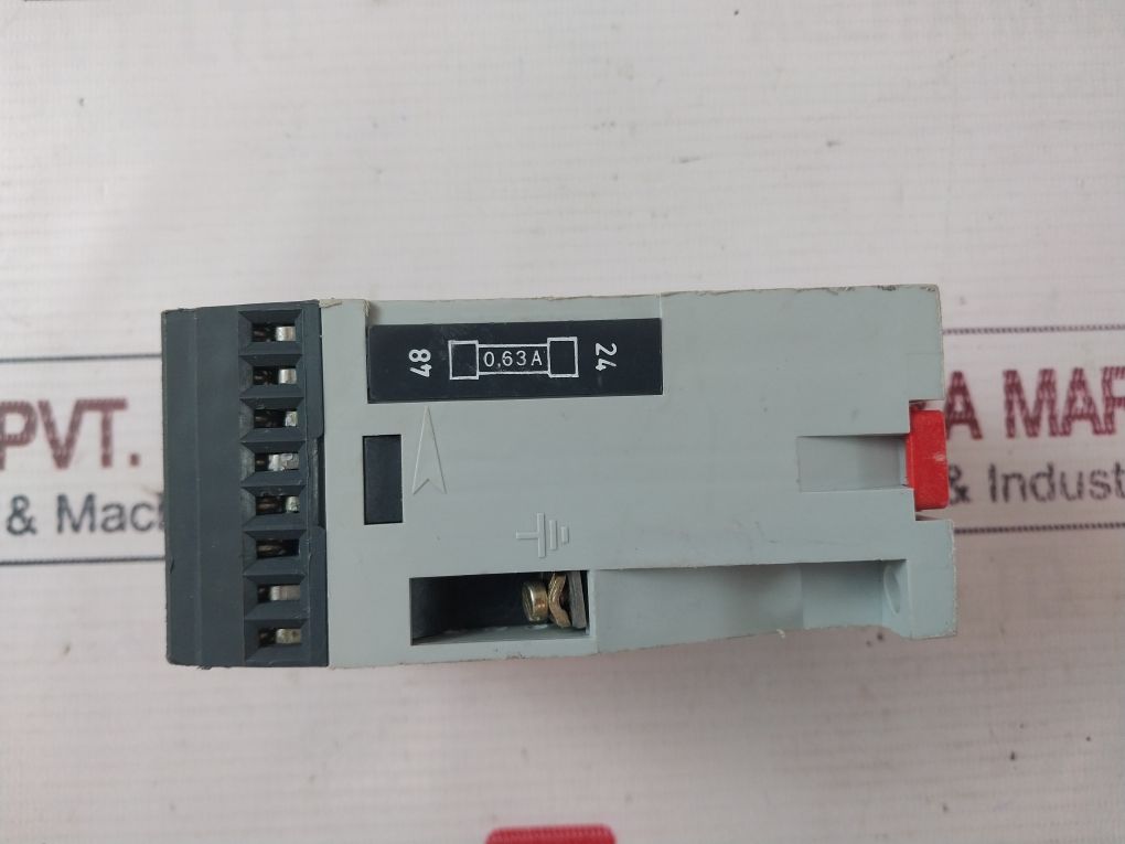 Telemecanique Ny2 B11 Safety Barrier Relay 120V Ac