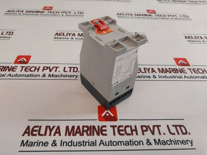 Telemecanique Ny2 K10 Safety Barrier Relay 24/48V