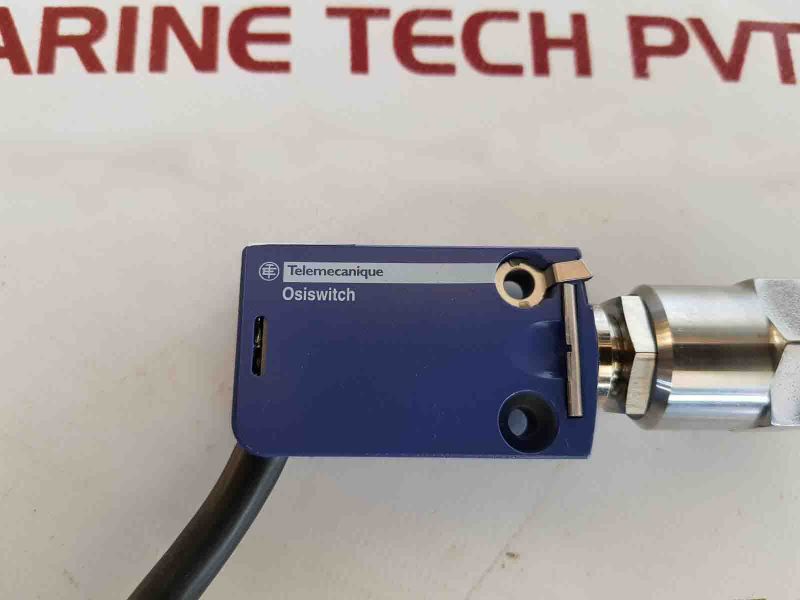 Telemecanique Osiswitch Zcmd21 Limit Switch