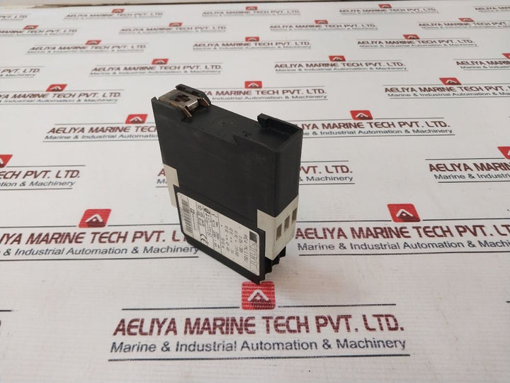 Telemecanique Re4 Ml11Bu Time Delay Relay 0,05S-300H 50/60Hz
