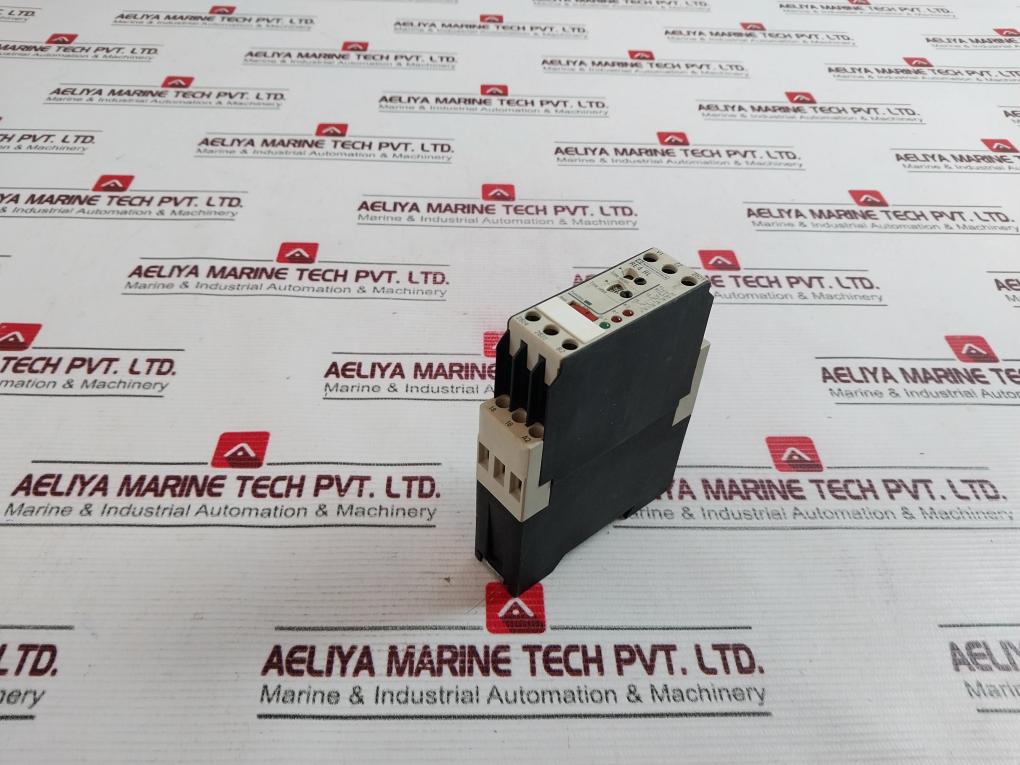 Telemecanique Re4 Rl13Bu Time Delay Relay 0,05S -300H, 110-240V 4A 50/60 Hz