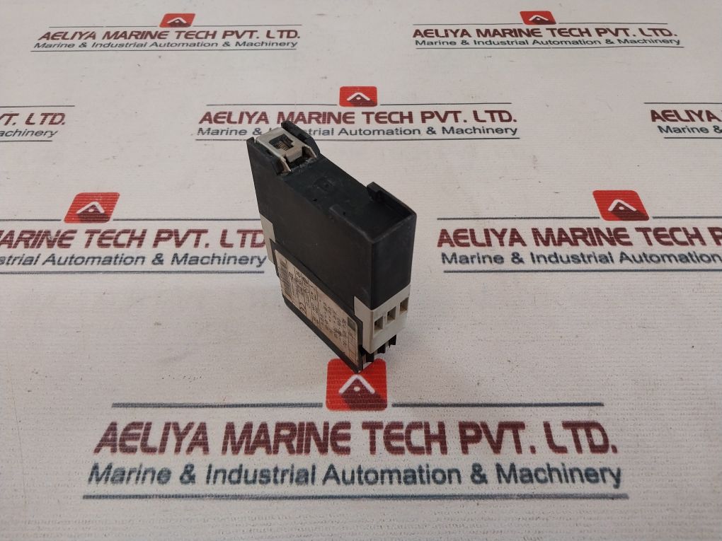 Telemecanique Re4 Rm11Bu Time Delay Relay 50/60 Hz