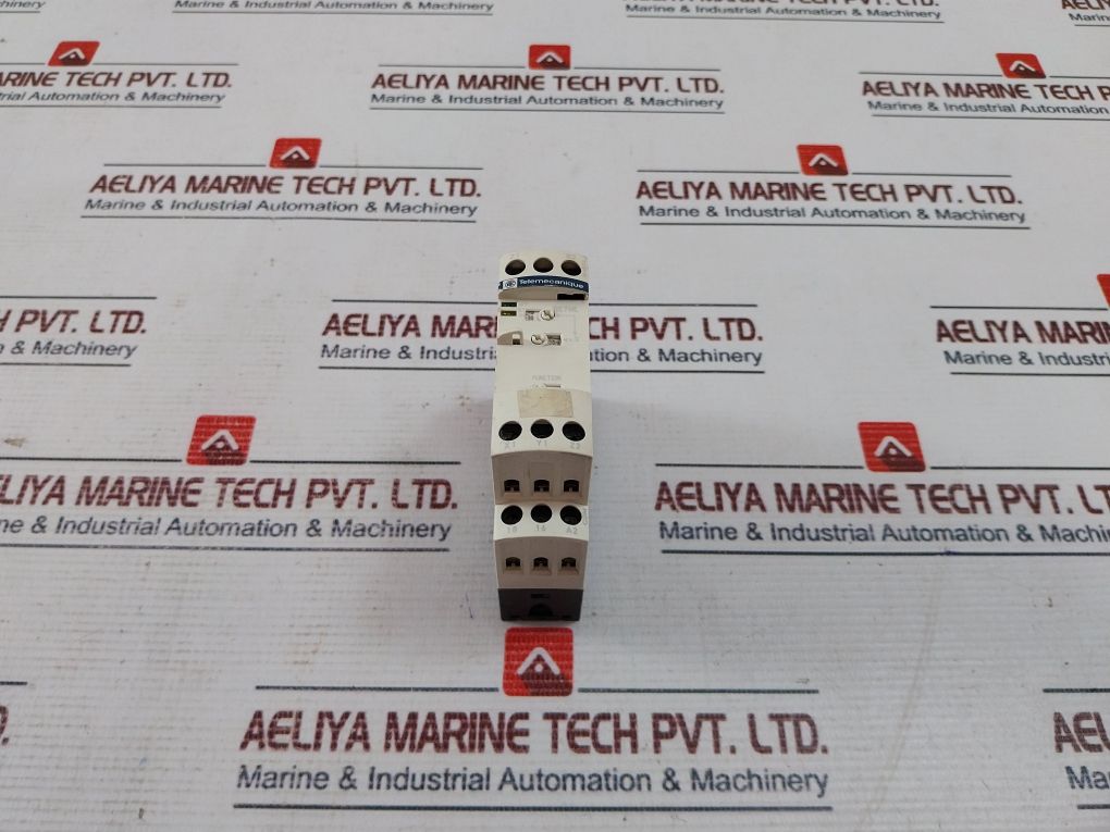 Telemecanique Re7Ml 11Bu Time Delay Relay 110-240V ~ 50/60Hz