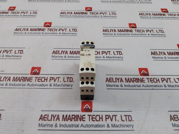Telemecanique Re7Ml 11Bu Time Delay Relay 110-240V ~ 50/60Hz