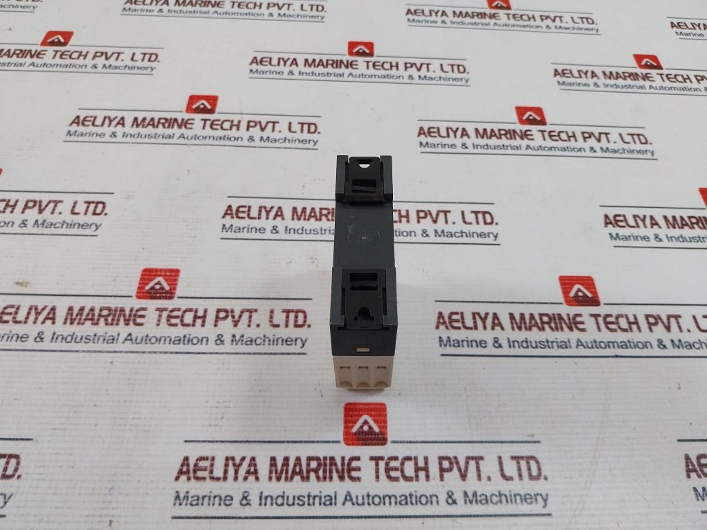 Telemecanique Re7Ml 11Bu Time Delay Relay 110-240V ~ 50/60Hz