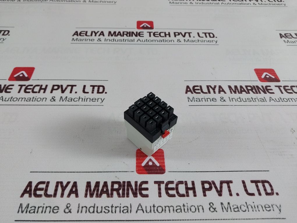 Telemecanique Rhn-412-b Switching Relay