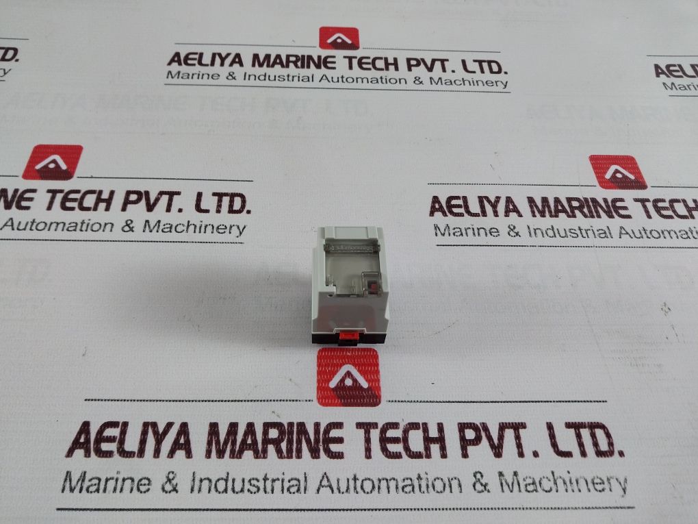 Telemecanique Rhn-412-b Switching Relay