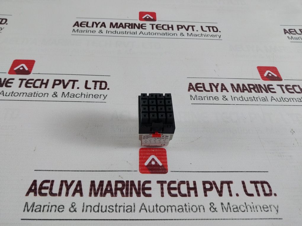 Telemecanique Rhn-412-b Switching Relay