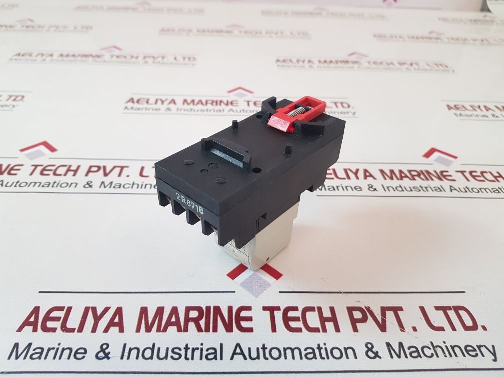 Telemecanique Rhn412F Relay 2.5A240Vac With Relay Base
