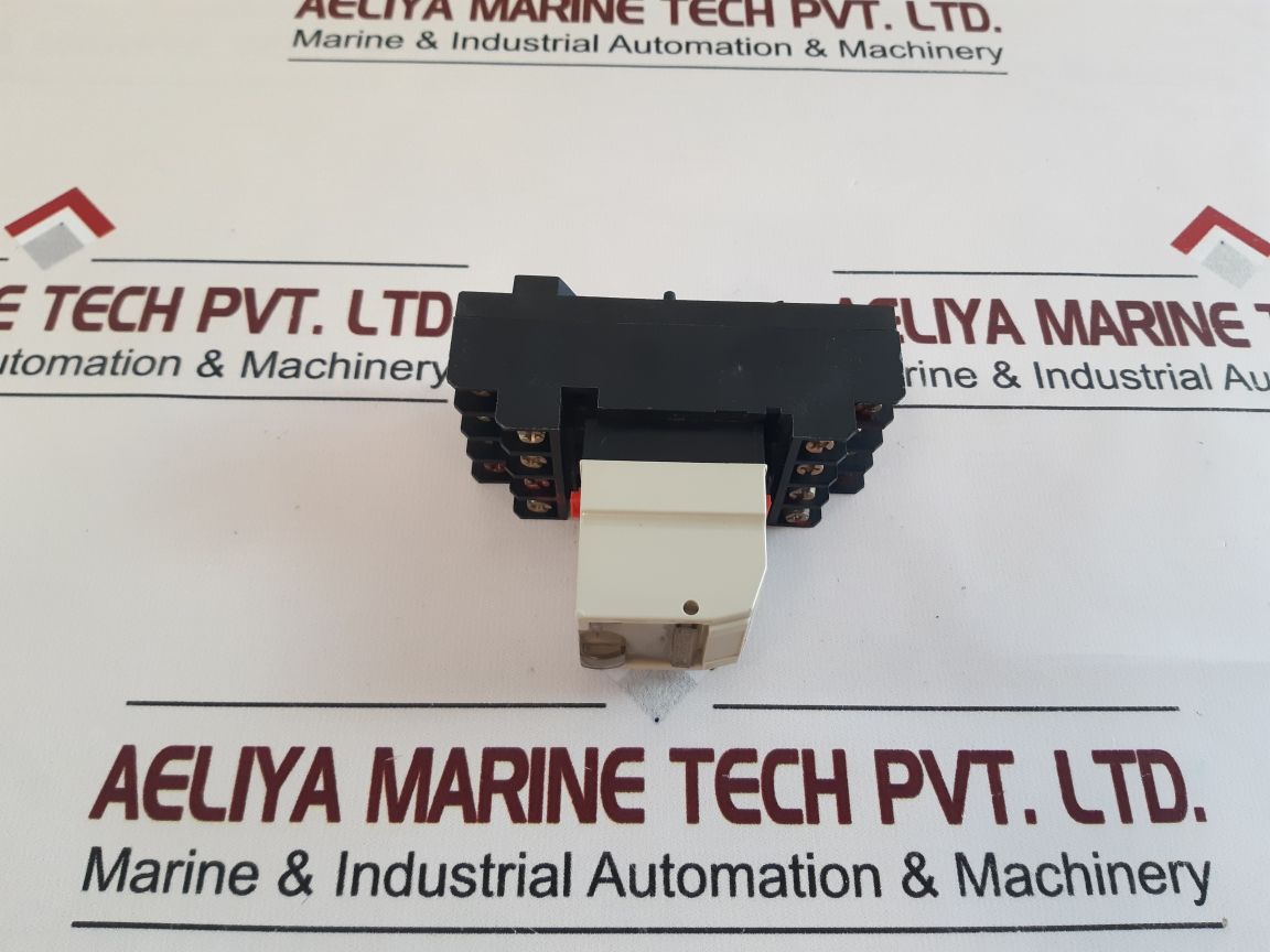 Telemecanique Rhn412F Relay With Base Free Shipping