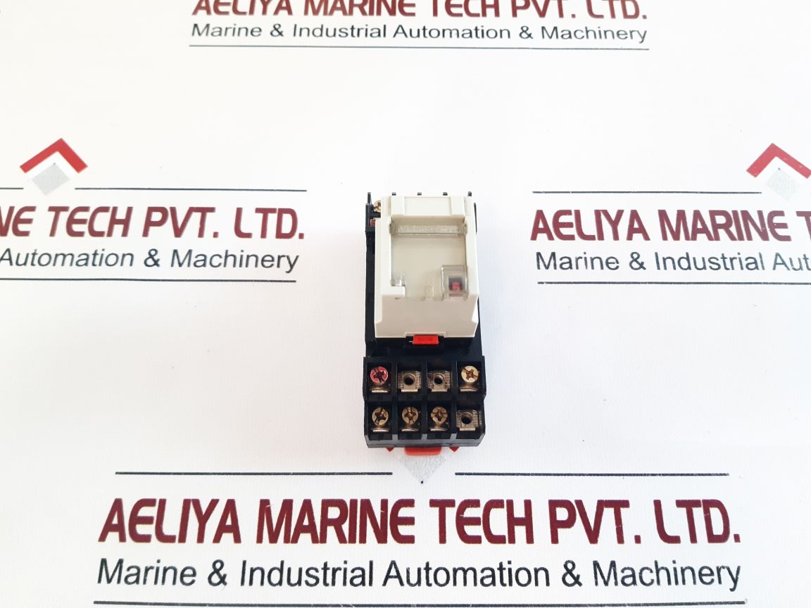 Telemecanique Rhn 411 F Relay Plug 110V Ac 50Hz With 2R8718 Base
