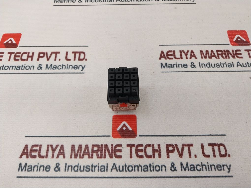 Telemecanique Rhn 411B Relay