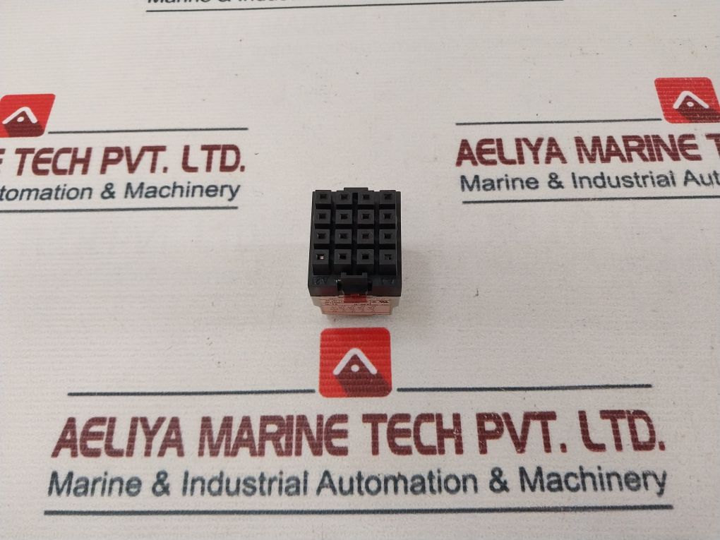 Telemecanique Rhn 412B Relay