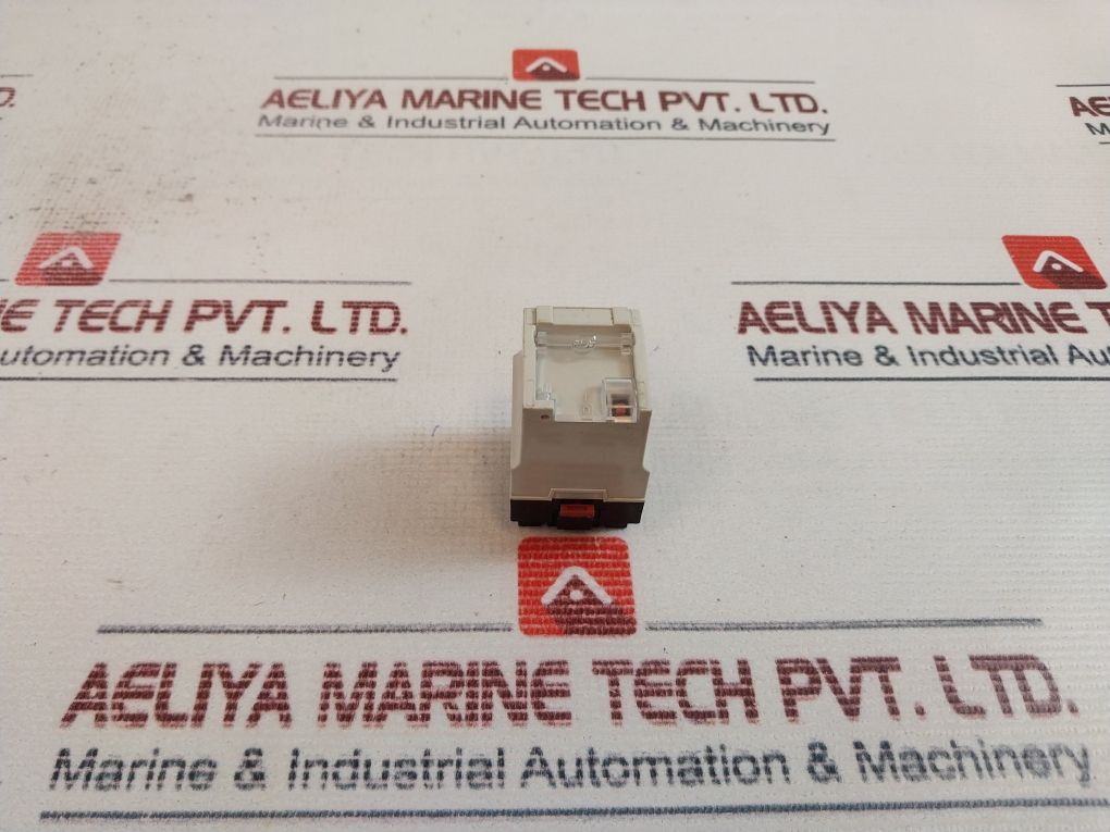 Telemecanique Rhn 412B Relay 250V