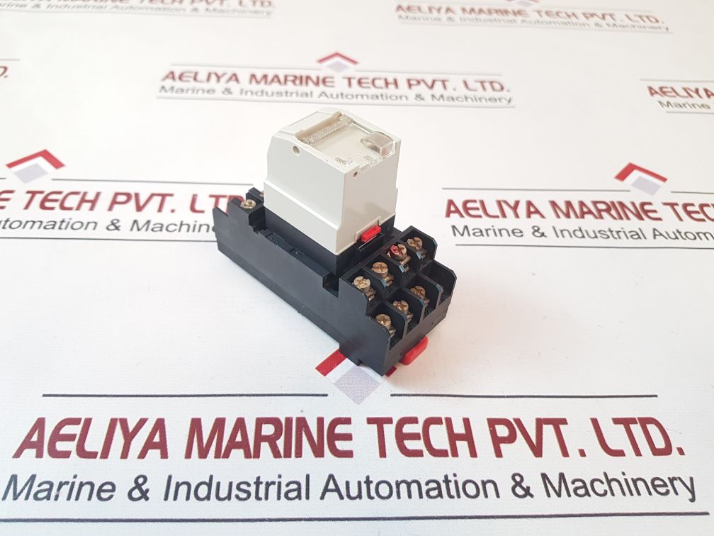 Telemecanique Rhn 412F Relay With 2R8718 Relay Base
