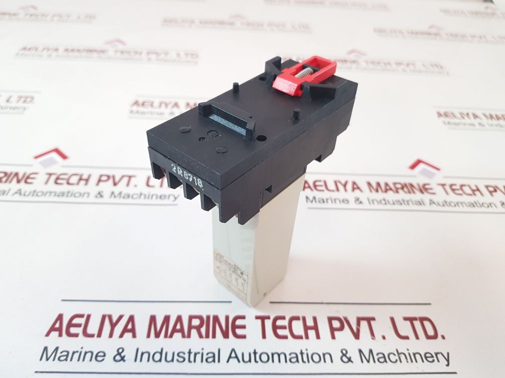 Telemecanique Rht 418F Time Delay Relay With Base
