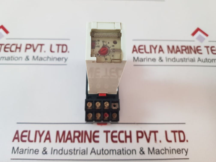 Telemecanique Rht 41 Relay With Base
