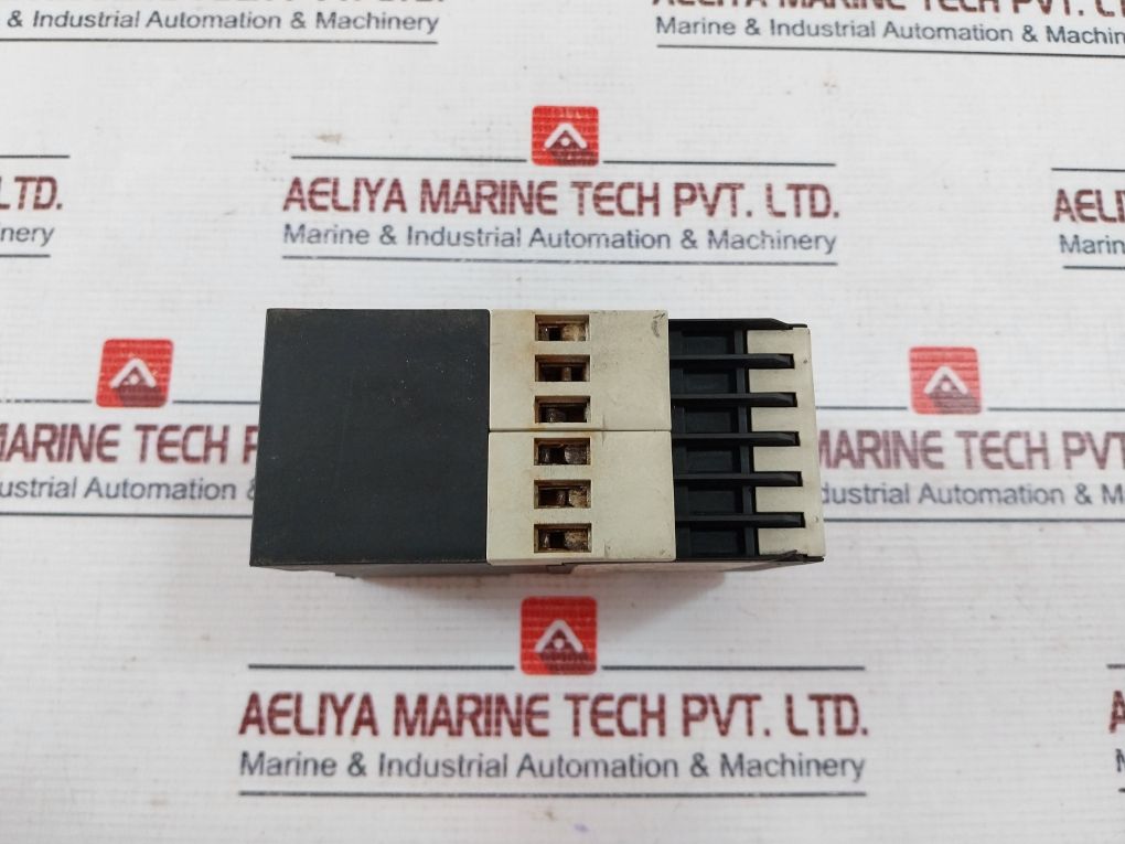 Telemecanique Rm3 Ua1 / R13 Ua113Mu7 Voltage Measuring Relay