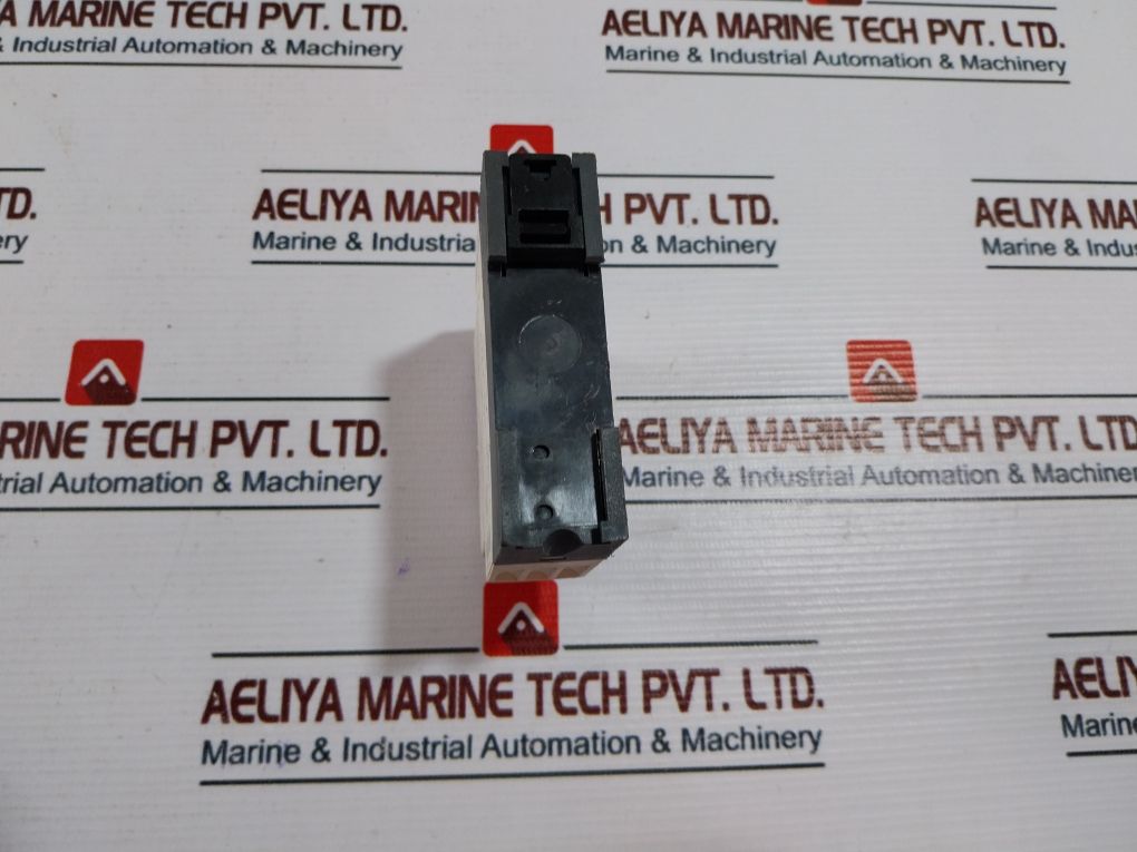 Telemecanique Rm4La32M Level Control Relay 0.1S-10S 220-240V 50/60Hz
