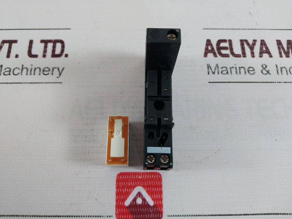 Telemecanique Rsze1S35Mba Relay Socket