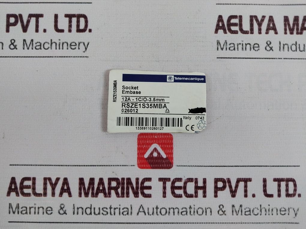 Telemecanique Rsze1S35Mba Relay Socket