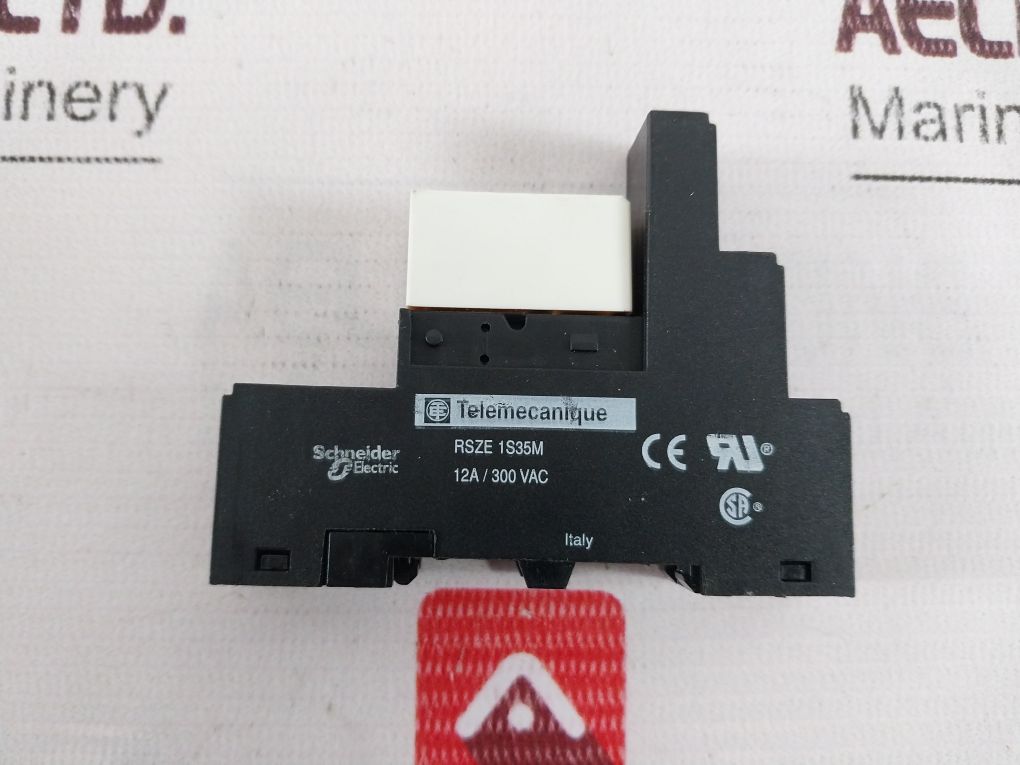 Telemecanique Rsze1S35Mba Relay Socket