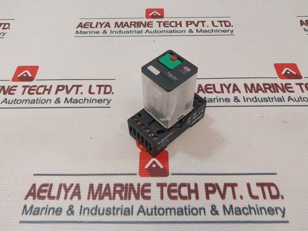 Telemecanique Rumc31P7 Universal Relay With Base 10A/250 Vac 50/60 Hz