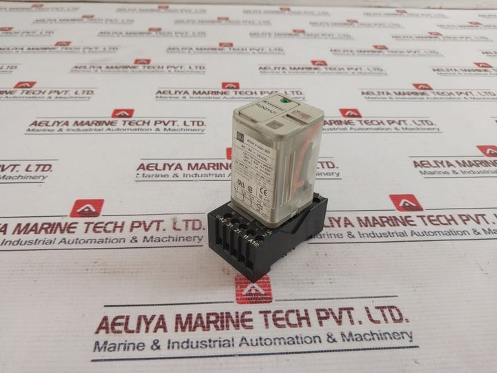 Telemecanique Run 31A21 Bd Relay With Ruz 1A Socket 50/60Hz