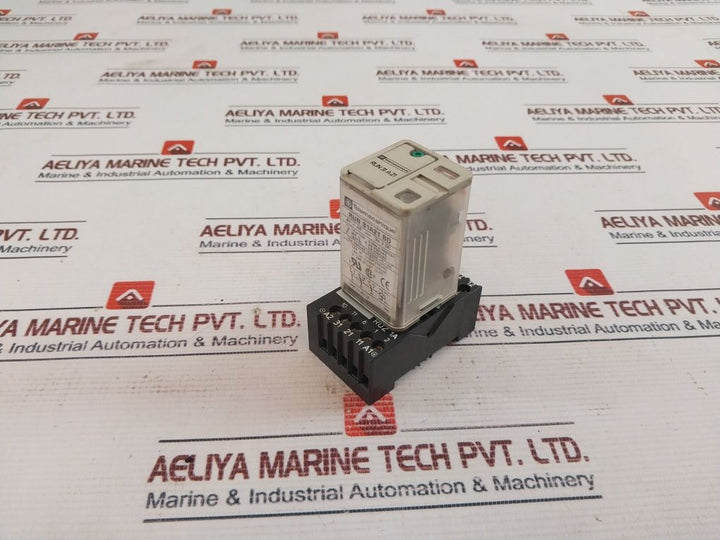 Telemecanique Run 31A21 Bd Relay With Socket 230Vac