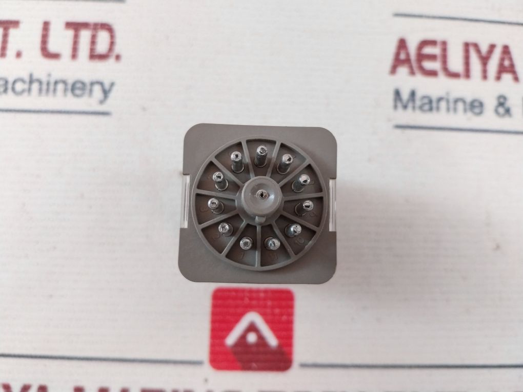 Telemecanique Run 31A22 Bd Relay 10A 250Vac